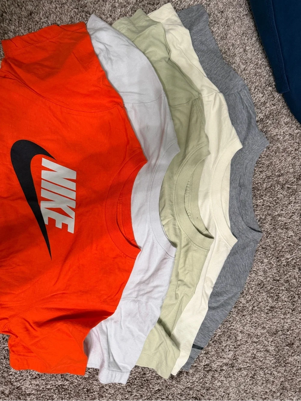 Nike Lot - Nike Hoodies + 5 Tshirts YL